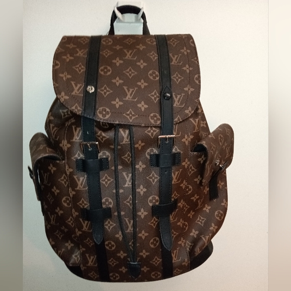 Your attention grabbing L.V. BackPack W/Authentic# being valid for this bag spec - Picture 4 of 12